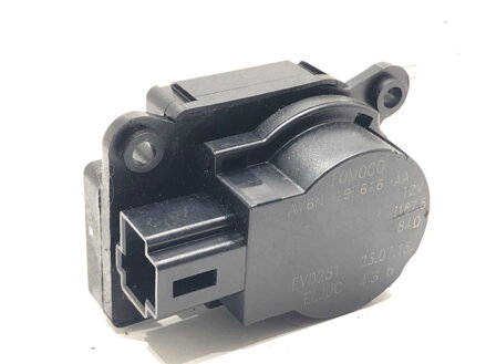 MOTOR RADIÁTORA KÚRENIA FORD KUGA II (DM2) 2012 - 2022 AV6N-19E616-AA