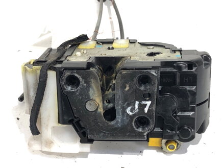 ZÁMOK DVERÍ ĽAVÝ PREDNÝ HYUNDAI I20 I (PB, PBT) 2008 - 2022