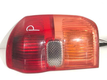 SVETLO PRAVÉ ZADNÉ TOYOTA RAV 4 II (_A2_) 2000 - 2005