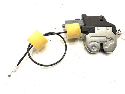 ZÁMOK VEKA BATOŽINOVÉHO PRIESTORU ZADNÝ MERCEDES-BENZ CLASS S (W221) 2005 - 2013 2217500085