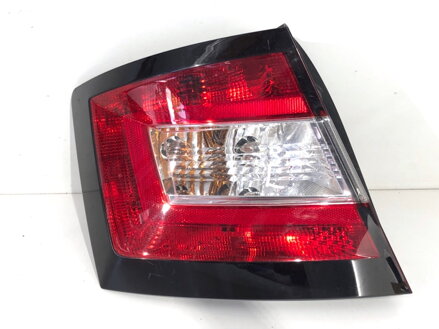 SVETLO ĽAVÉ ZADNÉ SKODA FABIA III (NJ3) 2014 - 2022 6V6945095