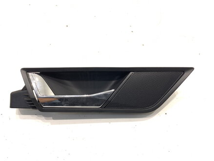 KĽUČKA VNÚTORNÁ ĽAVÁ ZADNÁ SKODA FABIA III (NJ3) 2014 - 2022