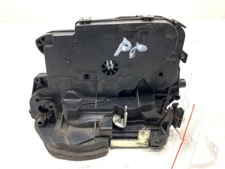 ZÁMOK DVERÍ PRAVÝ PREDNÝ BMW 3 (E90) 2004 - 2012 7059974