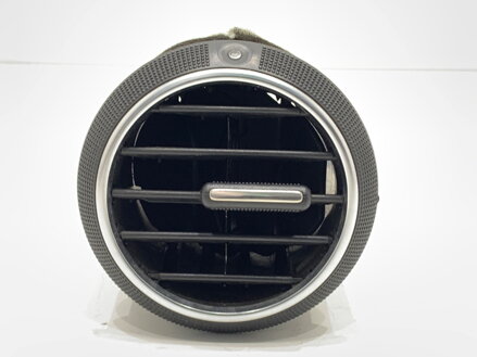 MRIEŽKA VENTILÁCIE PRAVÁ PREDNÁ AUDI A3 (8P1) 2003 - 2013 8P0820901A