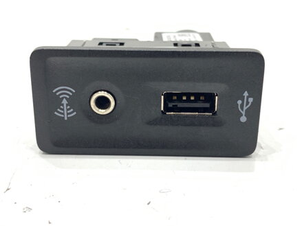 ZÁSUVKA / ULOŽENIE USB VW PASSAT B8 VARIANT (3G5, CB5) 2014 - 2022 5G0035222H