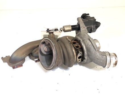 TURBO BMW 5 (G30, F90) 2016 - 2022 7637563