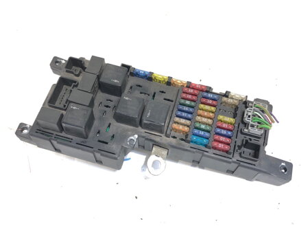 POISTKOVÁ SKRINKA VOLVO S60 I (384) 2000 - 2010 8678449