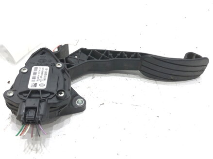 PLYNOVÝ PEDÁL RENAULT MASTER III AUTOBUS (JV) 2011 - 2022 180101626R