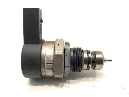 REGULÁTOR TLAKU PALIVA SEAT IBIZA IV (6J5, 6P1) 2008 - 2017 057130764AB