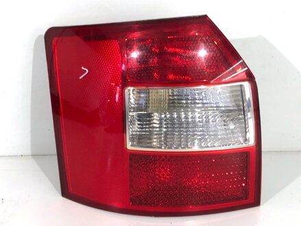 SVETLO ĽAVÉ ZADNÉ AUDI A4 B6 AVANT (8E5) 2000 - 2005