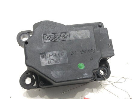 MOTOR RADIÁTORA KÚRENIA VOLVO V40 LIFTBACK (525, 526) 2012 - 2022 4N5H-19E616-BA
