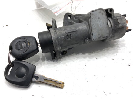 SPÍNACIA SKRINKA SEAT LEON (1M1) 1999 - 2006 4B0905851C