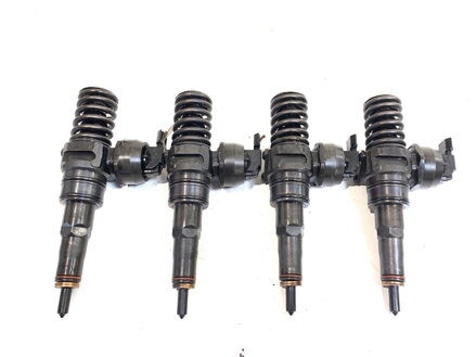 VSTREKOVAČE SADA AUDI A3 (8P1) 2003 - 2013 038130073AG