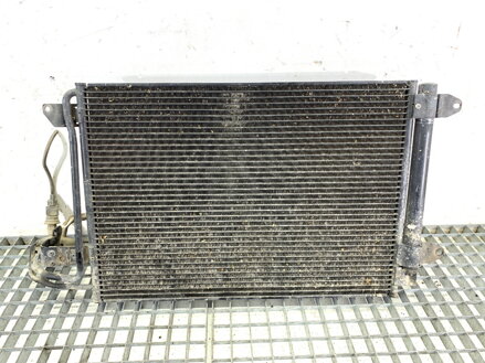 CHLADIČ KLIMATIZÁCIE AUDI A3 (8P1) 2003 - 2013 1K0820411F