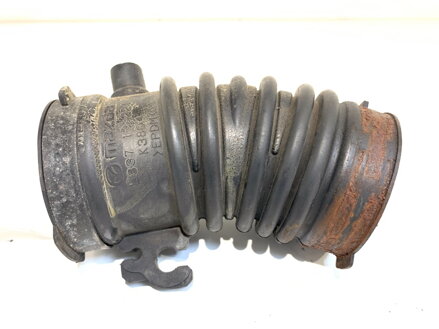 VZDUCHOVÉ POTRUBIE MAZDA 6 HATCHBACK (GH) 2007 - 2013 L83713221