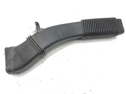 VZDUCHOVÉ POTRUBIE BMW 5 (F10) 2009 - 2016 7811597
