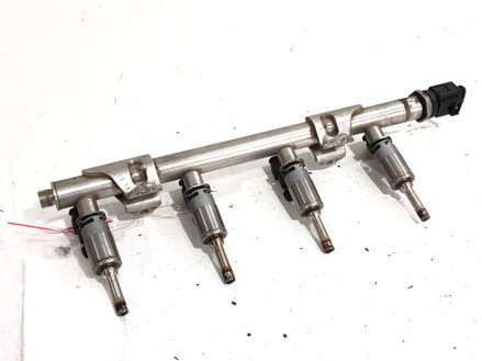 VSTREKOVACIA RAMPA VW GOLF VII (5G1, BQ1, BE1, BE2) 2012 - 2022 04E133320D