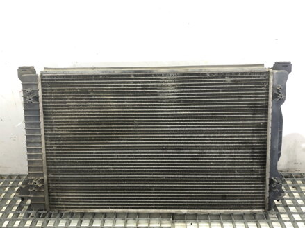 CHLADIČ VODY AUDI A4 B6 AVANT (8E5) 2000 - 2005