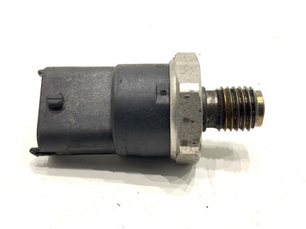 SNÍMAČ TLAKU PALIVA RENAULT SCÉNIC II (JM0/1_) 2003 - 2010 0281002522