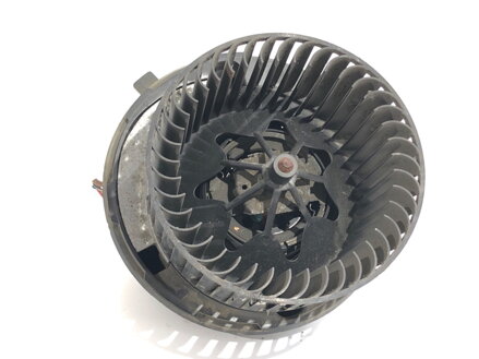 VENTILÁTOR KÚRENIA AUDI A3 (8P1) 2003 - 2013 F983228M
