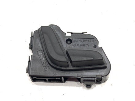 PREPÍNAČ SEDADLA ĽAVÝ MERCEDES-BENZ CLASS C (W204) 2007 - 2015 A2048708910
