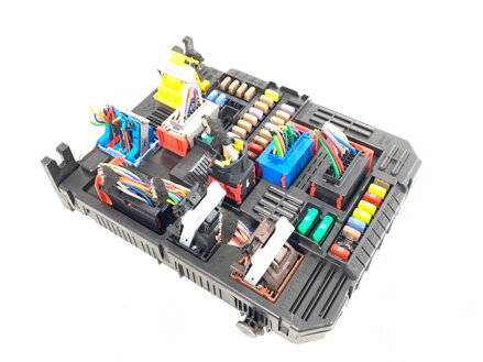 MODUL BSI PEUGEOT 308 II (LB_, LP_, LW_, LH_, L3_) 2013 - 2021 9819851280