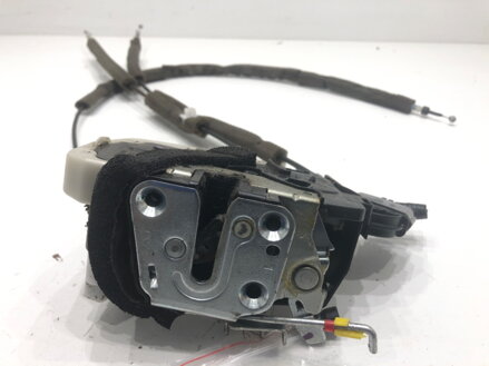 ZÁMOK DVERÍ ĽAVÝ PREDNÝ NISSAN MICRA IV (K13K) 2010 - 2022