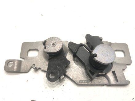 ZÁMOK KAPOTY PREDNÝ OPEL COMBO (K9) 2018 - 2022