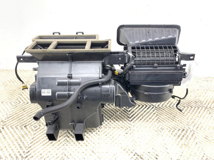 Radiátor kúrenia kombajn Hyundai Kona (OS, OSE, OSI) 2017 - 2022