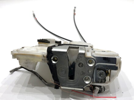 ZÁMOK DVERÍ ĽAVÝ PREDNÝ SUZUKI SX4 (EY, GY) 2006 - 2022