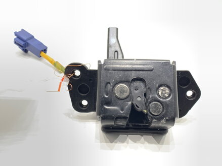 ZÁMOK VEKA BATOŽINOVÉHO PRIESTORU ZADNÝ TOYOTA YARIS (_P9_) 2005 - 2014