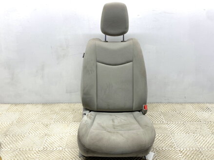 SEDADLO PRAVÉ PREDNÉ NISSAN LEAF (ZE0) 2010 - 2022 SEDADLO PRAVÉ PREDNÉ NISSAN LEAF (ZE0) 2010 - 2022