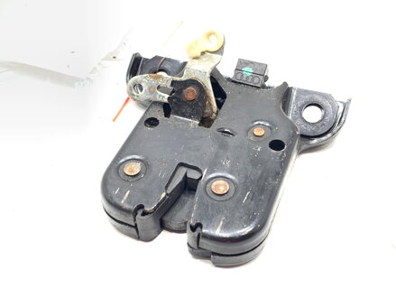 ZÁMOK VEKA BATOŽINOVÉHO PRIESTORU ZADNÝ AUDI A3 (8P1) 2003 - 2013