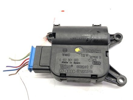 MOTOR RADIÁTORA KÚRENIA AUDI A4 B6 (8E2) 2000 - 2005 132801300