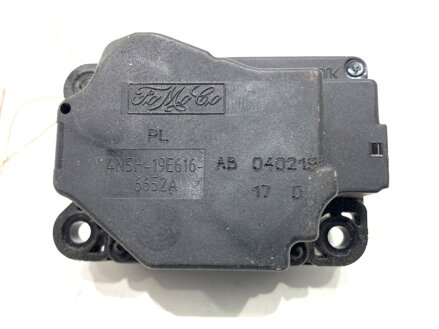 MOTOR RADIÁTORA KÚRENIA VOLVO V50 (545) 2003 - 2012 4N5H-19E616-AB