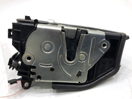 ZÁMOK DVERÍ PRAVÝ ZADNÝ BMW X6 (E71, E72) 2007 - 2014 7202148