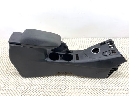 TUNEL STREDOVÝ TOYOTA AURIS KOMBI (_E18_) 2013 - 2018 58910-02160