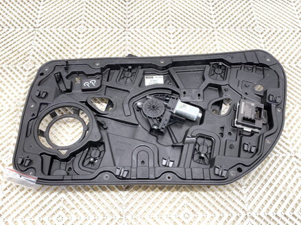 SŤAHOVAČKA OKNA PRAVÁ PREDNÁ VOLVO V40 LIFTBACK (525, 526) 2012 - 2022 31276216