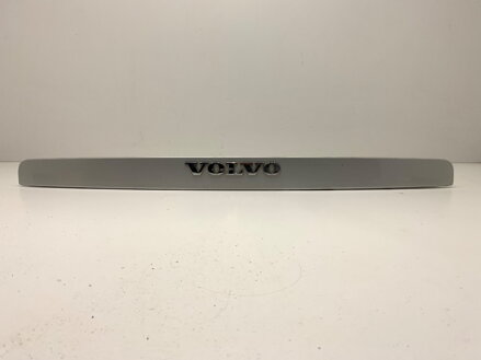 LIŠTA VEKA BATOŽINOVÉHO PRIESTORU ZADNÁ VOLVO V50 (545) 2003 - 2012