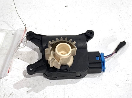 MOTOR RADIÁTORA KÚRENIA VW GOLF V (1K1) 2003 - 2010 1K0907511C 0132801336