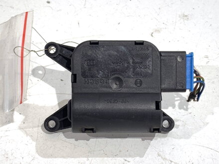Motor radiátora kúrenia VW Golf V (1K1) 2003 - 2010 1K0907511C 0132801340