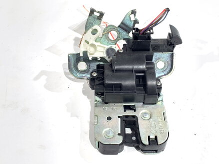 ZÁMOK VEKA BATOŽINOVÉHO PRIESTORU ZADNÝ SKODA OCTAVIA III COMBI (5E5, 5E6) 2012 - 2022 8R0827505A