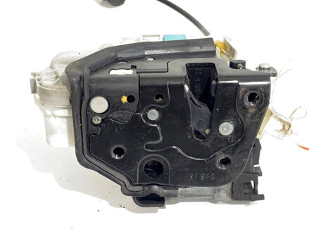 Zámok dverí ľavý predný Audi A4 B9 Avant (8W5, 8WD) 2015 - 2025 8X1837015C