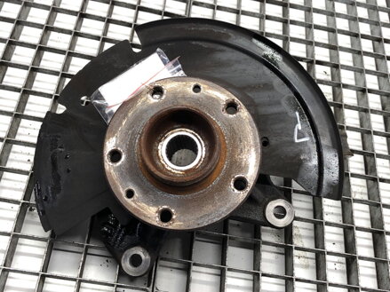 Otoč pravá predná Renault Captur II 2020 - 2022