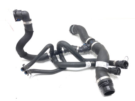 POTRUBIE VODY MERCEDES-BENZ GLE (V167) 2018 - A1675014204 A1675013504