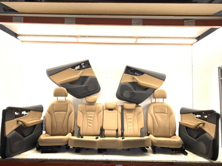 SEDADLÁ LAVICA / SEDAČKA TAPACÍRY SADA AUDI Q8 (4MN) 2018 - 2022