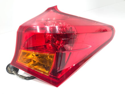 Svetlo pravé zadné Toyota Auris (_E18_) 2012 - 2018