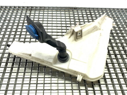 NÁDRŽKA OSTREKOVAČOV AUDI Q8 (4MN) 2018 - 2022 4M0955452