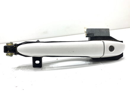 KĽUČKA VONKAJŠIA ĽAVÁ PREDNÁ MAZDA 3 (BM, BN) 2013 - 2022