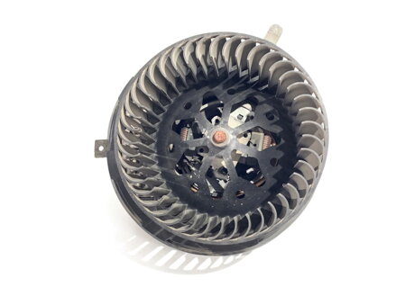 Ventilátor kúrenia VW Passat B6 Variant (3C5) 2005 - 2011